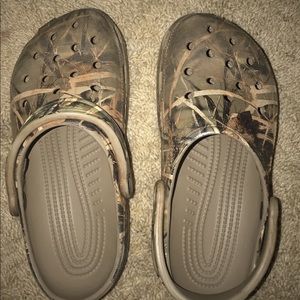 Women’s size 9 camouflage Crocs
